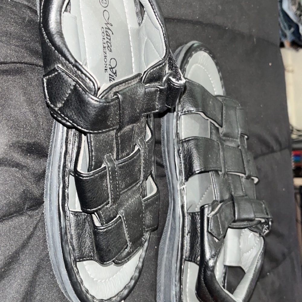 Sandals - Picture 3 of 3